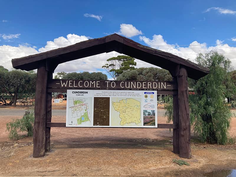 Welcome to Cunderdin sign